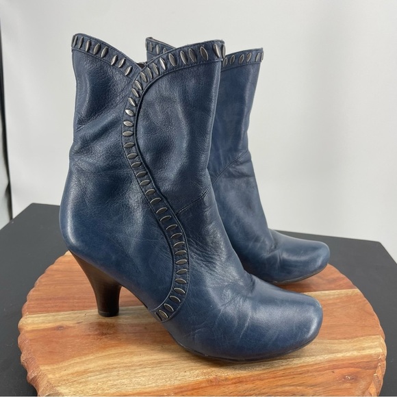 BIVIEL blue LEATHER MID CALF BOOTS WOMEN'S EUR 38 US 7.5 studded - Picture 1 of 9